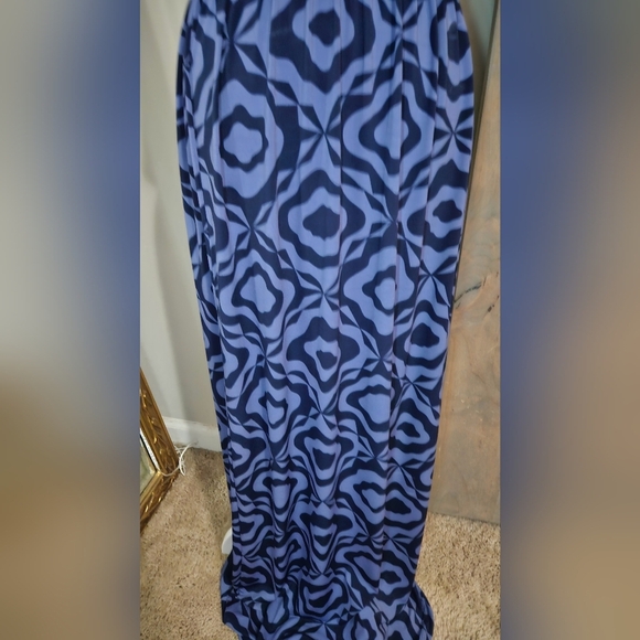 TORI RICHARD Sleeveless Racerback Max Dress In Blue/black Pattern. Size Small - Picture 7 of 12